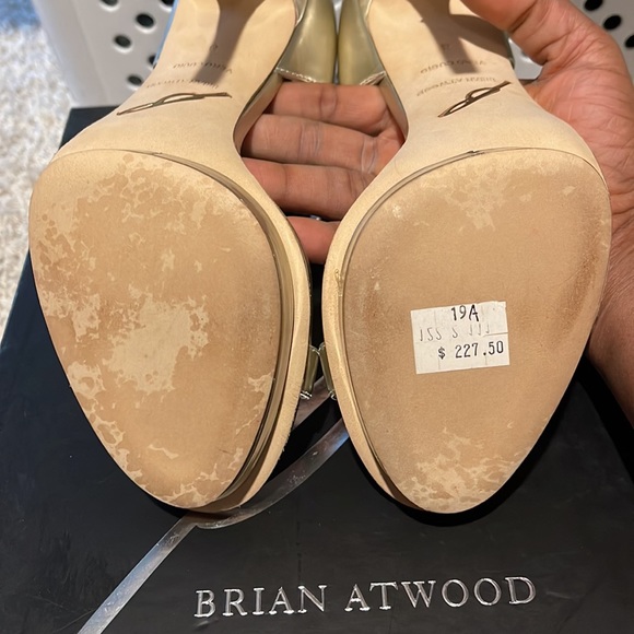 Brian Atwood Consort Champagne Gold Sandals Heels Sz 8 - Picture 5 of 6